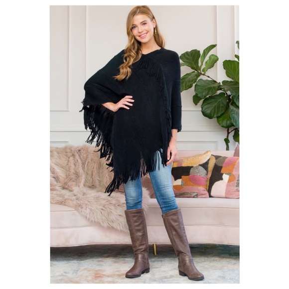 ❤️2 for $40❤️soft black poncho - Picture 3 of 9